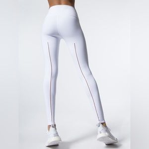 Alo Yoga High-Waist Dash Leggings- White